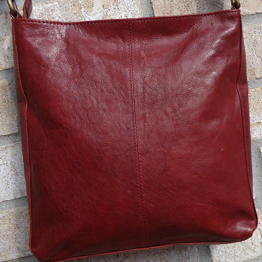 ESTALON genuine leather crossbody bag. - Picture 2 of 16